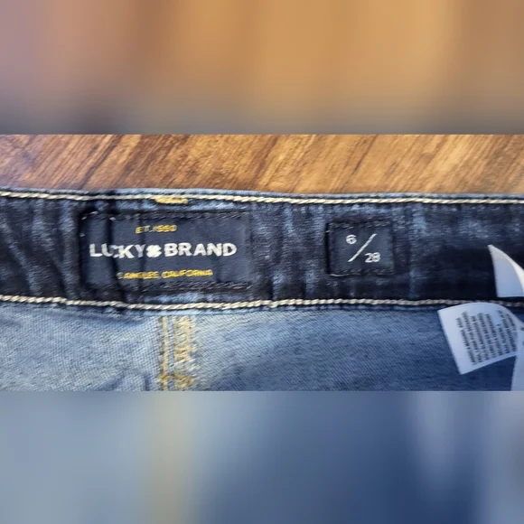 Women's Lucky Brand Size 6/28 Ava Skinny  Jeans With Raw Hem - Picture 4 of 5